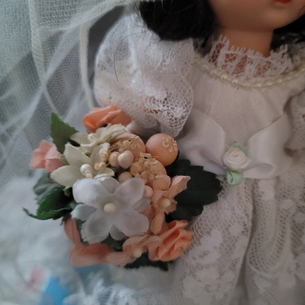 Madame Alexander Bride 8 Inch American Collection Doll With Box And Tags 337 - Picture 3 of 11